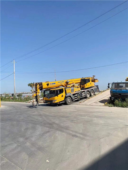 珠山区吊车作业时，可能会产生哪些额外收费项目？